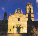 Vista de la fachada de la Iglesia de Sta. María de Portas
