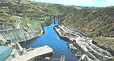 Río Tajo, el más largo de la Península Ibérica, a su salida de la presa cacereña de Alcántara