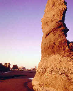 Las chimeneas de hadas y torreones son formaciones típicas del modelado en la zona templada