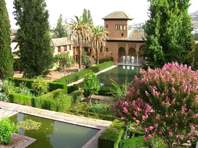 Estilo de jardín árabe (Alhambra de Granada - España)