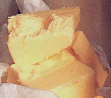 Las margarinas se elaboran industrialmente hidrogenando grasas, normalmente insaturadas