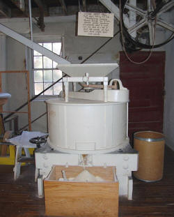 La moledora es el último paso en el proceso de la molienda, en donde se extrae la harina separándola de la cáscara