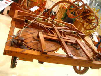 Diseño original del automóvil de Leonardo y su reproducción